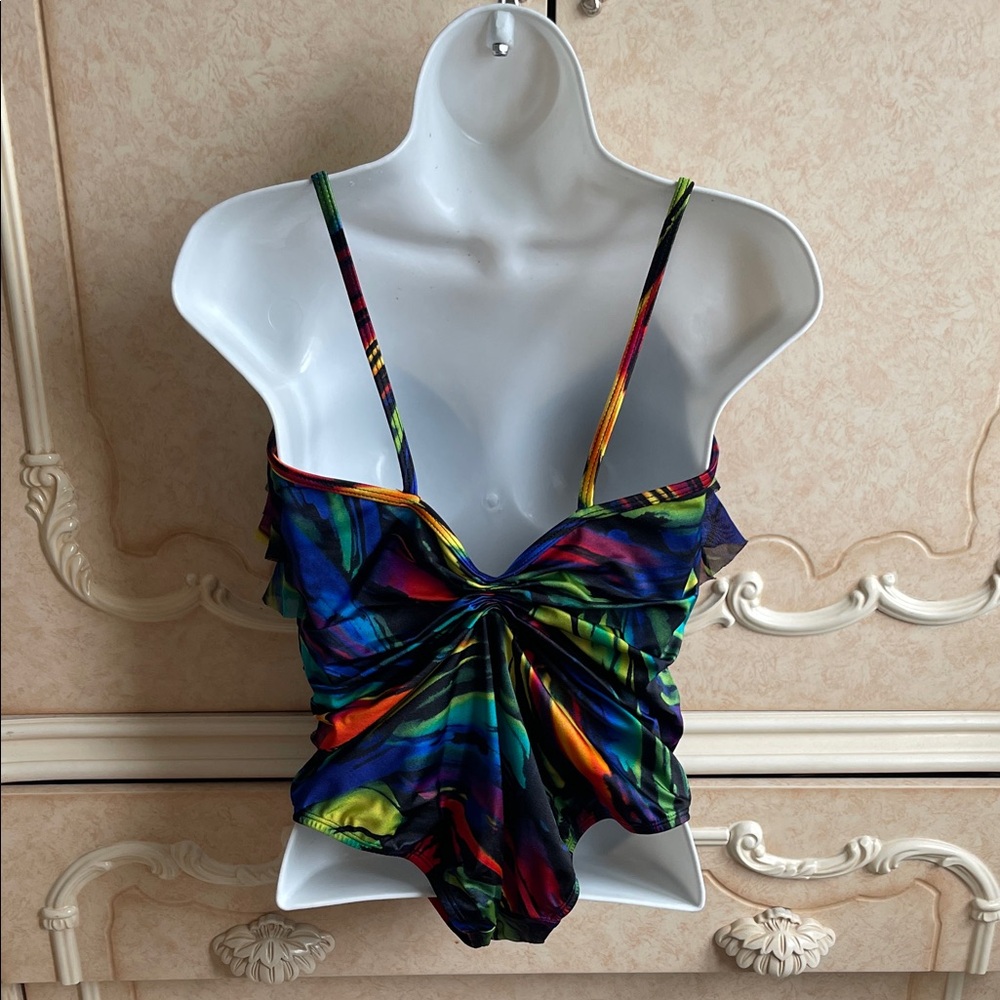 Colorful Ruffled Swimsuit - Picture 6 of 10